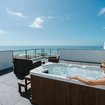 Vila Bela Vista With Sea View, Jacuzzi And Private Pool